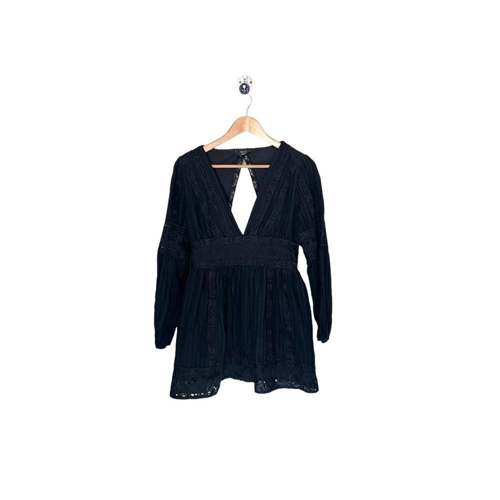 Vici Black Long Sleeve V-Neck Open Back Dress‎